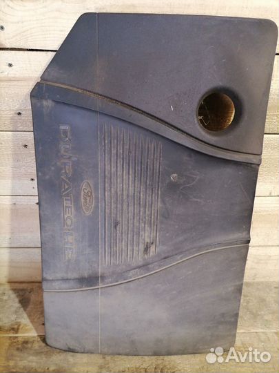 Декоративная крышка двс Ford C-MAX