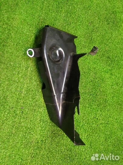 Кронштейн передний правый Opel Astra J 2010