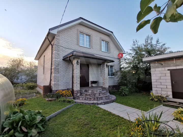 Коттедж 141 м² на участке 7 сот.