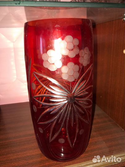 Ваза красное стекло СССР