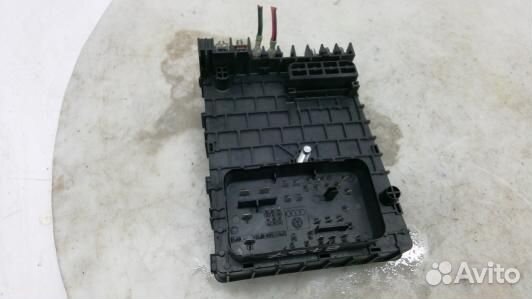 Блок предохранителей volkswagen passat B7 (87S07M1