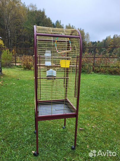 Клетка на колесиках для средних/крупных попугая