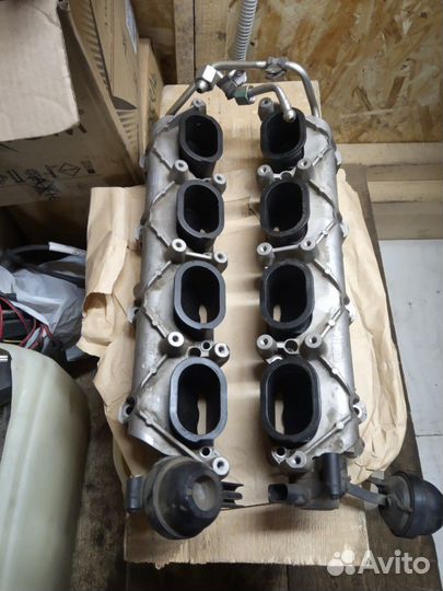 Нижняя часть впускного коллектора VAG 4.2 V8 tfsi