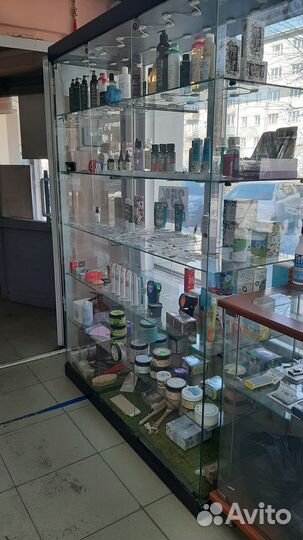 Стеклянная витрина