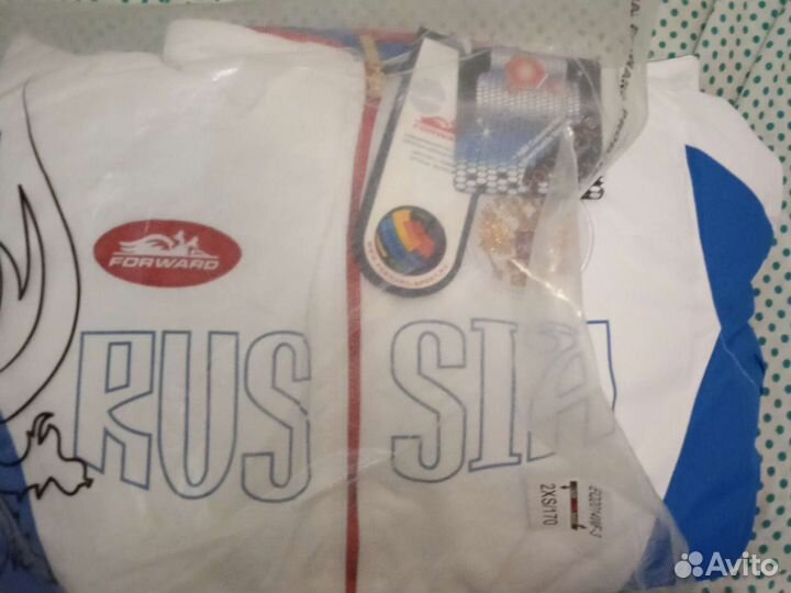 Спортивные костюмы