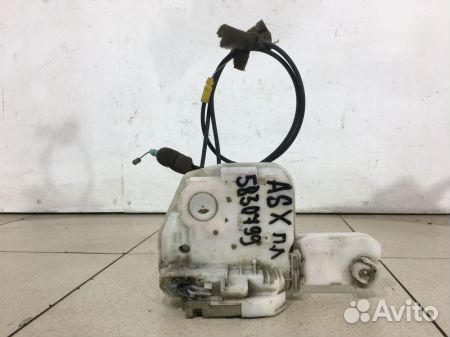 Замок двери передней левой