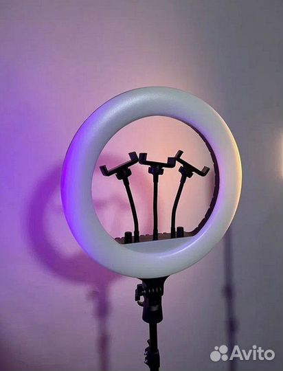Кольцевая лампа для бьюти мастера