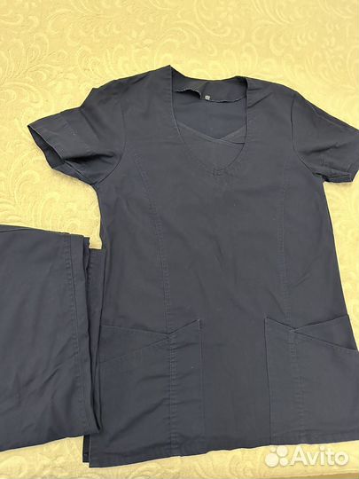 Медицинский костюм