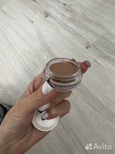 Clarins тени атласные