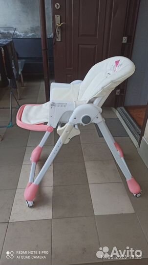 Детский стульчик для кормления