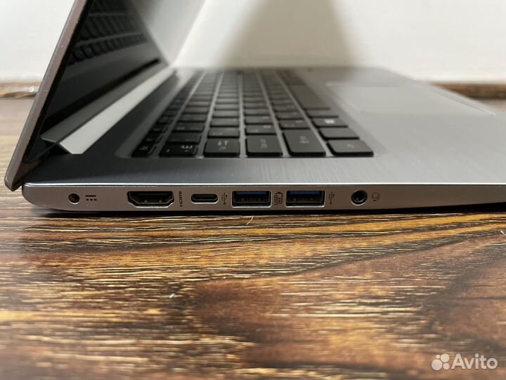 Ноутбук Acer Swift 3, i5, 8Gb, SSD 256, 14’