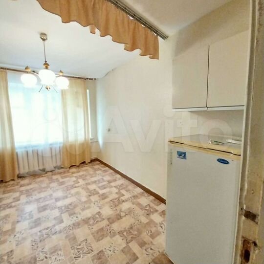 Комната 11,8 м² в 6-к., 1/5 эт.