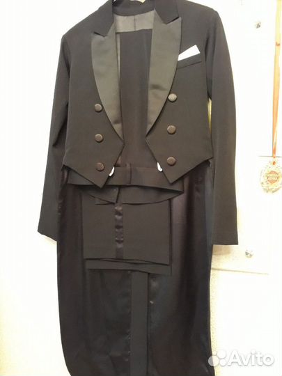 Фрак размер 42-44
