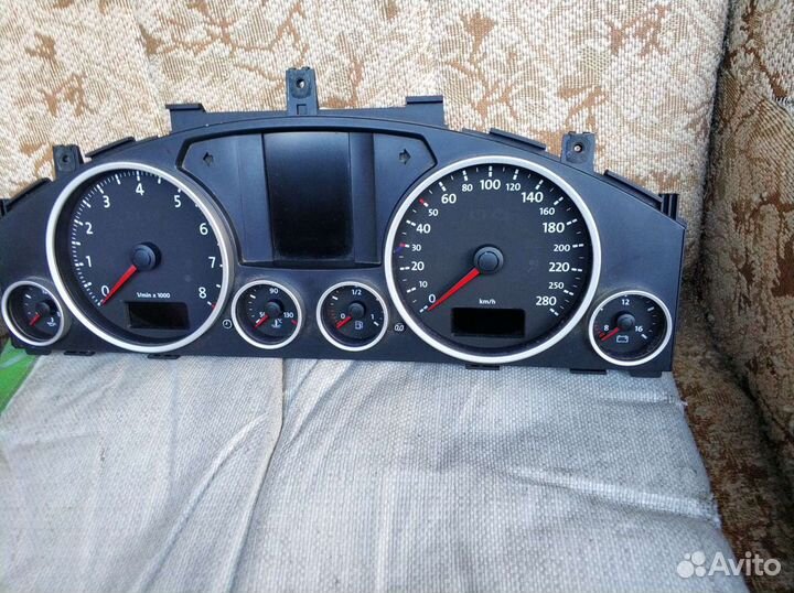 Щиток приборов монохром 3.6 BHK VW Туарег GP