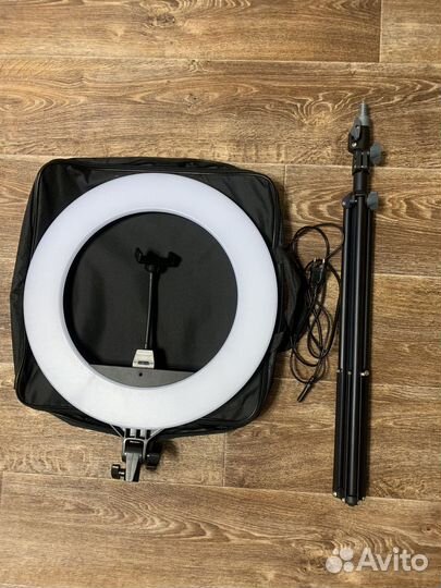 Кольцевая лампа 45см со штативом