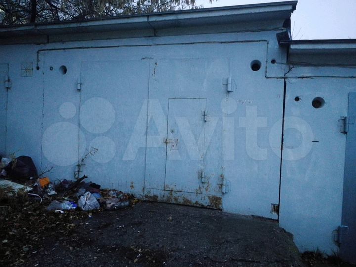 Гараж, > 30 м²