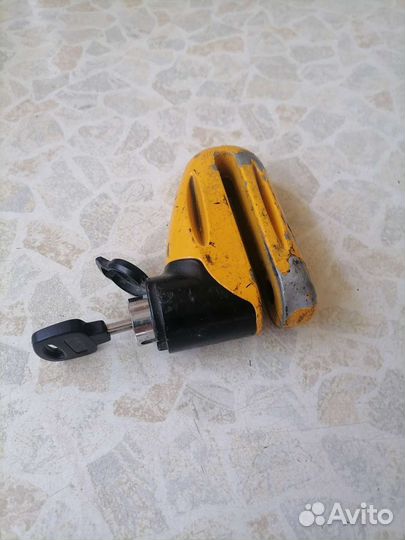 Замок на тормозной диск мотоцикла