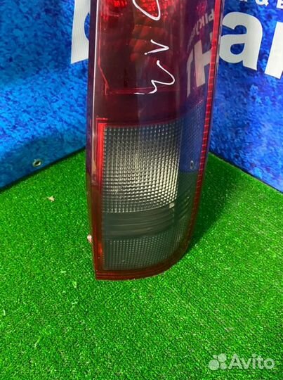 Фонарь задний правый Nissan X-Trail T30 YD22ETI