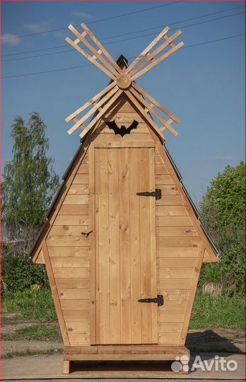 Дачный туалет деревянный