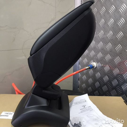 Подлокотник Ford Focus 2 2005