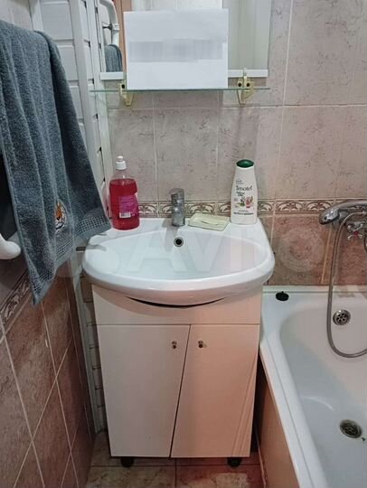 2-к. квартира, 42 м², 3/9 эт.