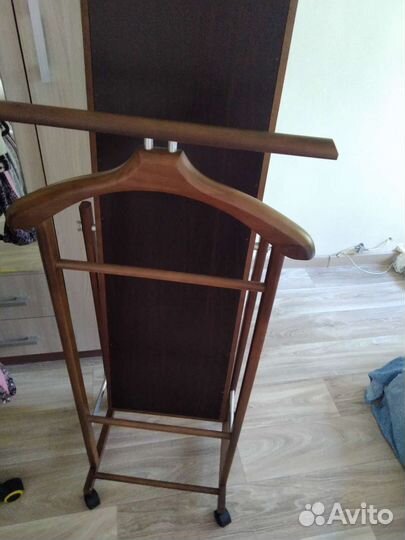 Вешалка напольная с зеркалом