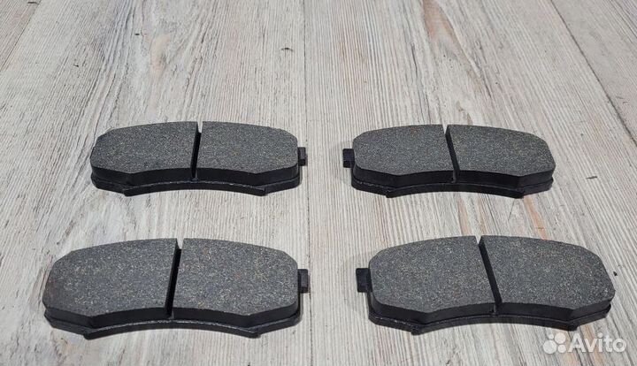 Тормозные колодки Toyota prado 120 Лев, Прав