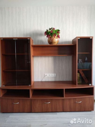 Стенка в гостиную бу