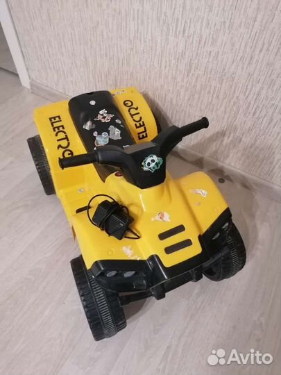 Детский квадроцикл на аккумуляторе