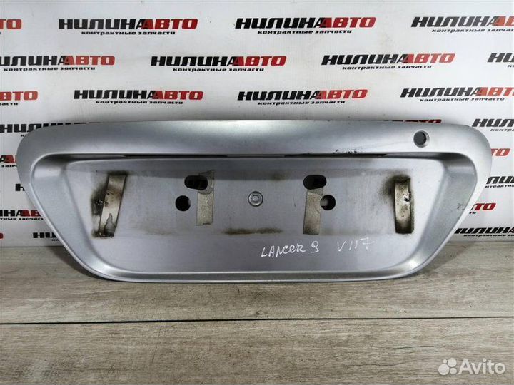 Накладка крышки багажника Mitsubishi Lancer 9 1.6