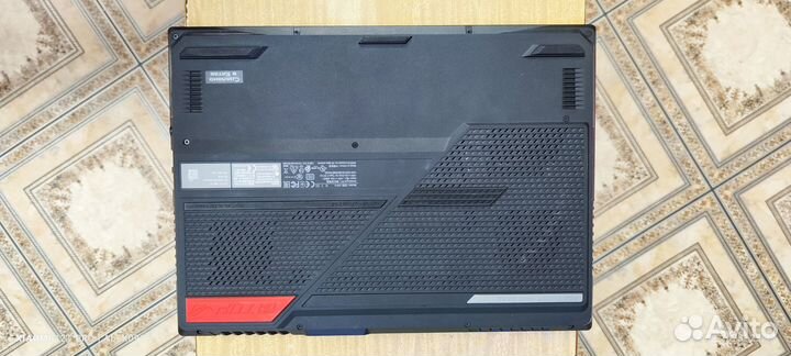 Asus ROG Strix G15 G513, AMD Ryzen 7