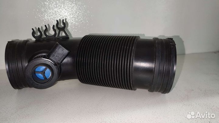 Патрубок Воздушный Гольф 4, Октавия тур 1J0129684