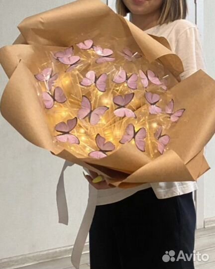 Букет из бабочек светящийся с гирляндой