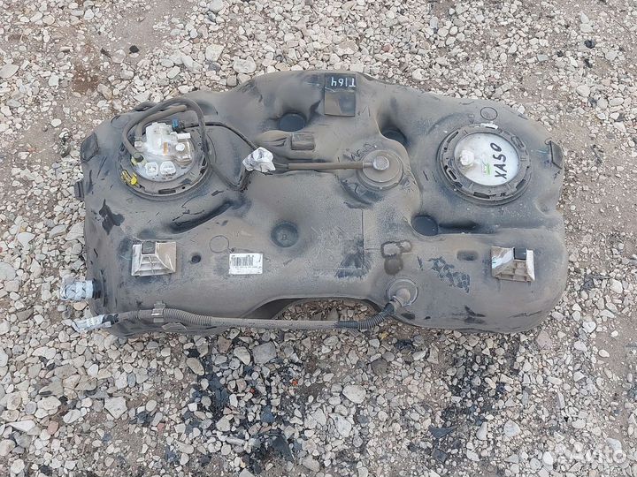 Toyota Rav4 XA50 Топливный бак