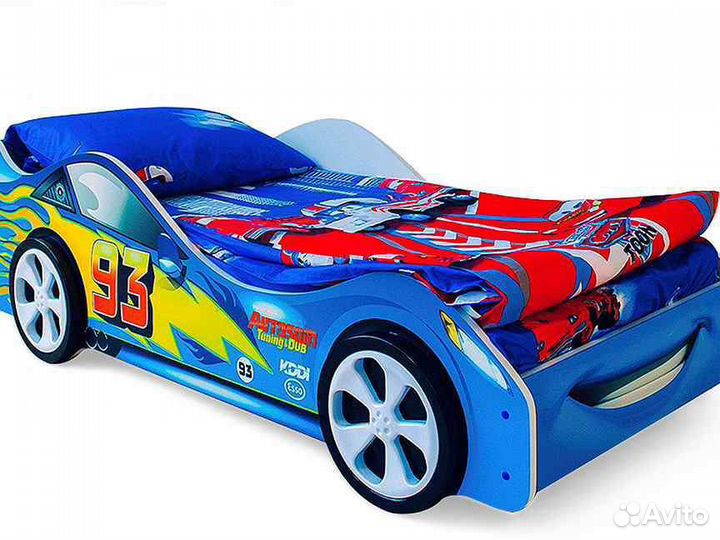 Детская кровать машина