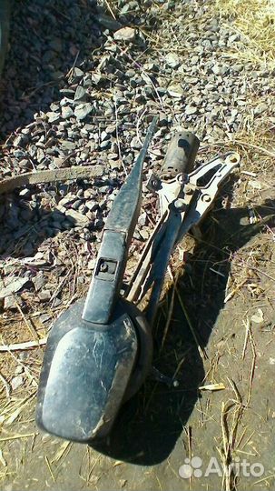 Стеклоочиститель в сборе