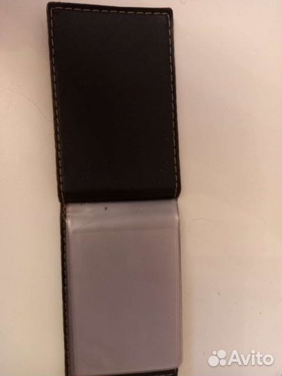 Кожаный картхолдер