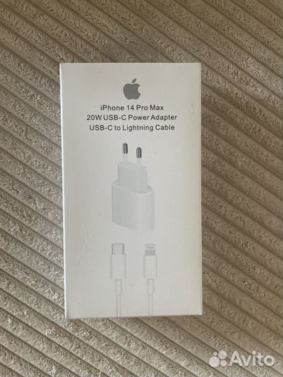 Зарядка на iPhone адаптер 20w и шнур Lightning