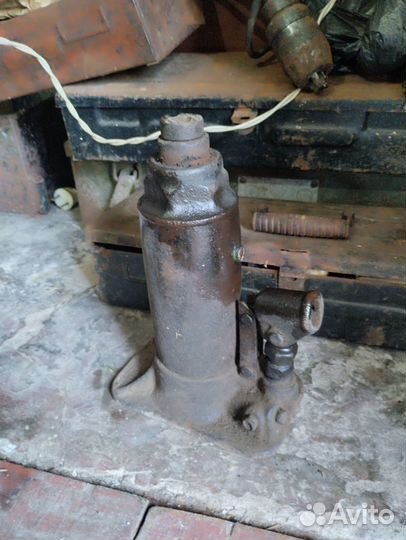 Домкрат гидравлический