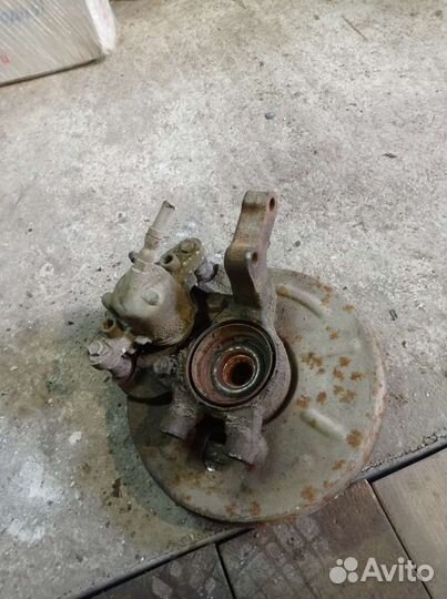 Поворотный кулак ваз 2114