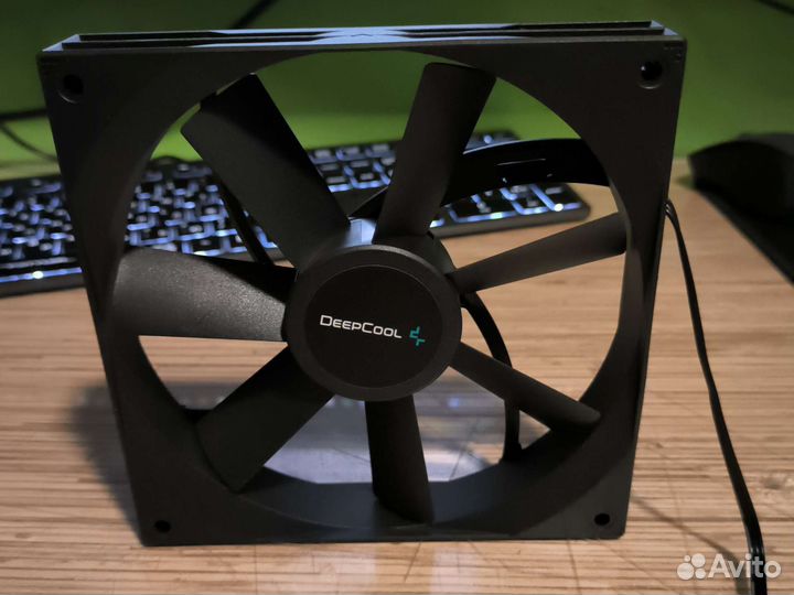 Вентилятор корпусный 140 мм 3-pin