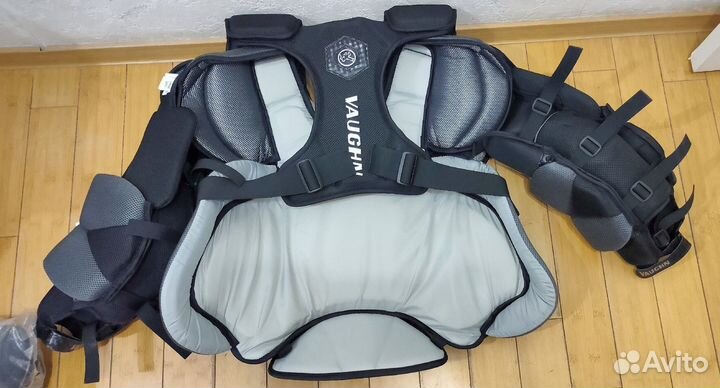 Вратарский нагрудник Vaughn VP V9 Pro Carbon SR L