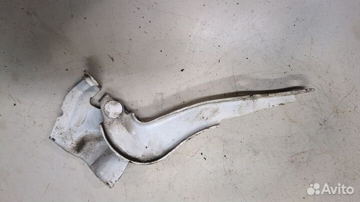 Петля капота Toyota Avensis 3, 2016