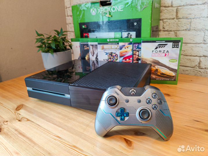 Игровая приставка Xbox one 500gb + 7 игр
