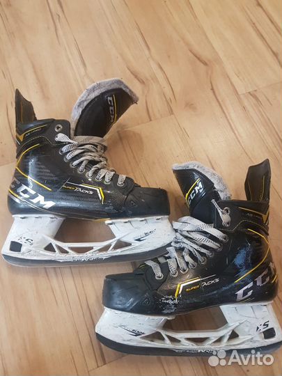 Хоккейные коньки профессиональны CCM AS3 PRO