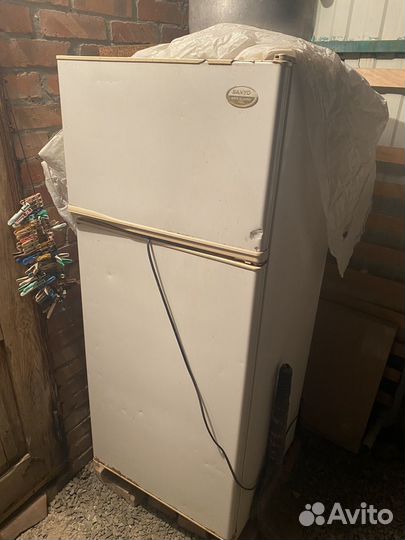 Холодильник бу