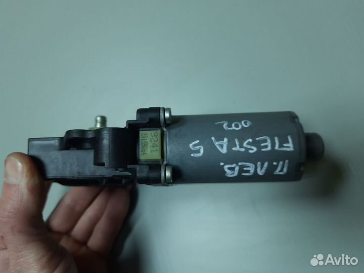 Стеклоподъемник передний левый Форд Фиеста Фьюжин