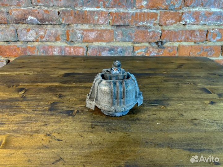 Подушка двигателя левая Bmw 3 E90 N46B20 11