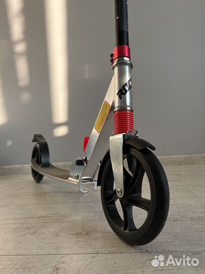 Самокат Roses 200 двухколёсный для взросл складной