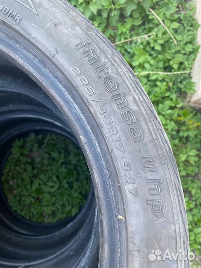 Accelera 651 225/45 R17